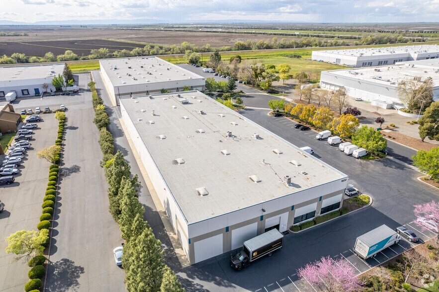 1600 Raley Ct, West Sacramento, CA à louer - Photo de l’immeuble – Image 2 sur 4