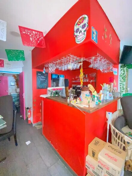 Local commercial dans Paris à louer - Photo de l’immeuble – Image 3 sur 5