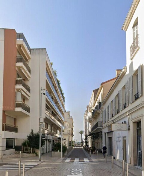 Local commercial dans Cannes à louer - Photo de l’immeuble – Image 2 sur 5