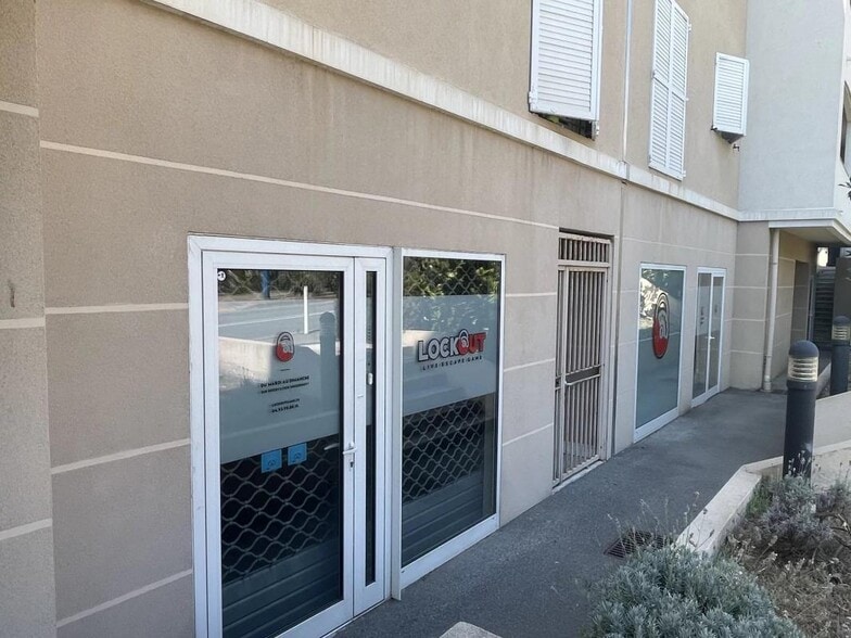 Local commercial dans Antibes à louer - Photo de l’immeuble – Image 3 sur 13