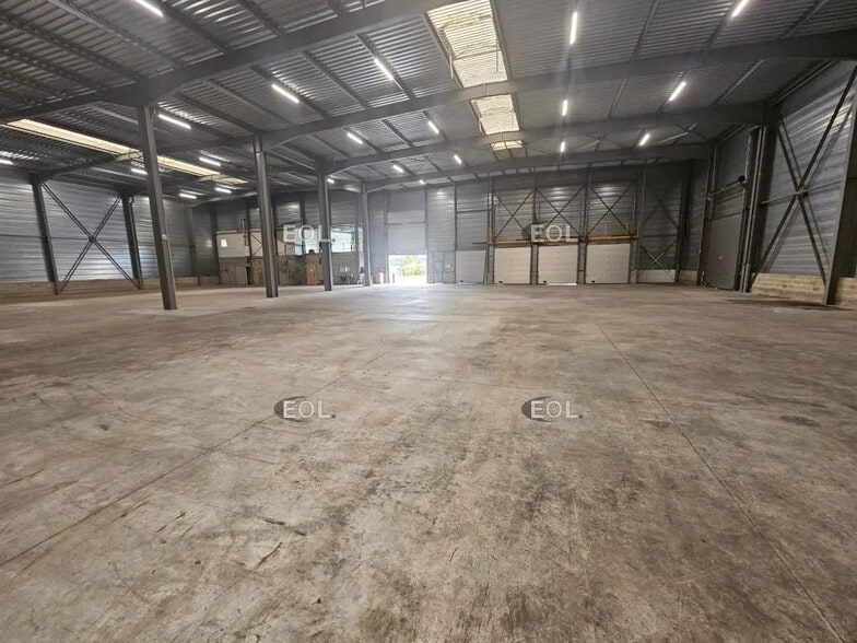 Industriel/Logistique dans Vitry-sur-Seine à louer - Photo de l’immeuble – Image 3 sur 17