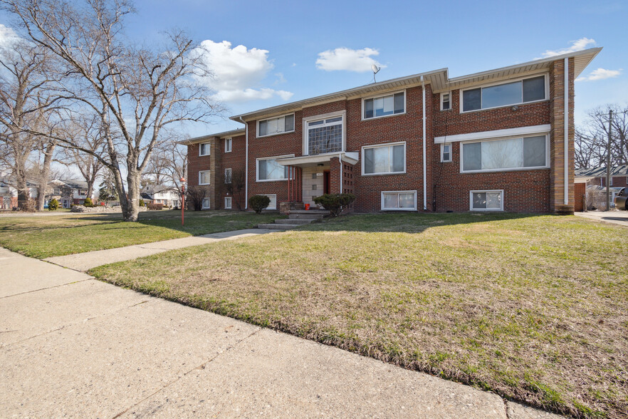 2521 W McNichols Rd, Detroit, MI à vendre - Photo de l’immeuble – Image 2 sur 17