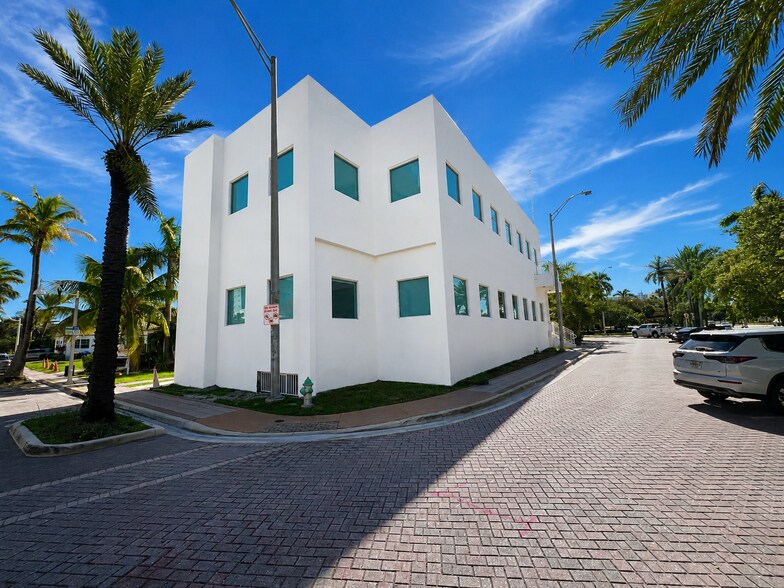 201 N Ocean Dr, Hollywood, FL à louer - Photo de l’immeuble – Image 3 sur 30