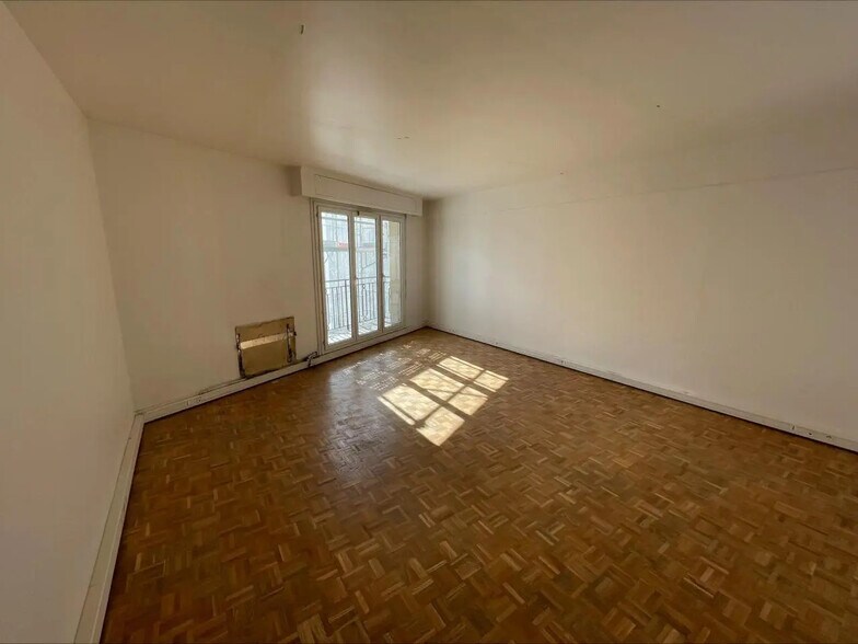 23 Avenue De Wagram, Paris à louer - Photo de l’immeuble – Image 2 sur 6