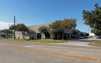 Plus de détails pour 18207 Chisholm Trl, Houston, TX - Local d'activités, Industriel/Logistique à louer