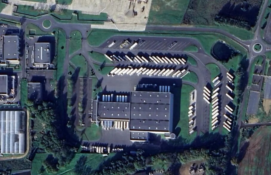 Industriel/Logistique dans Le Controis-en-Sologne à vendre - Photo de l’immeuble – Image 3 sur 9