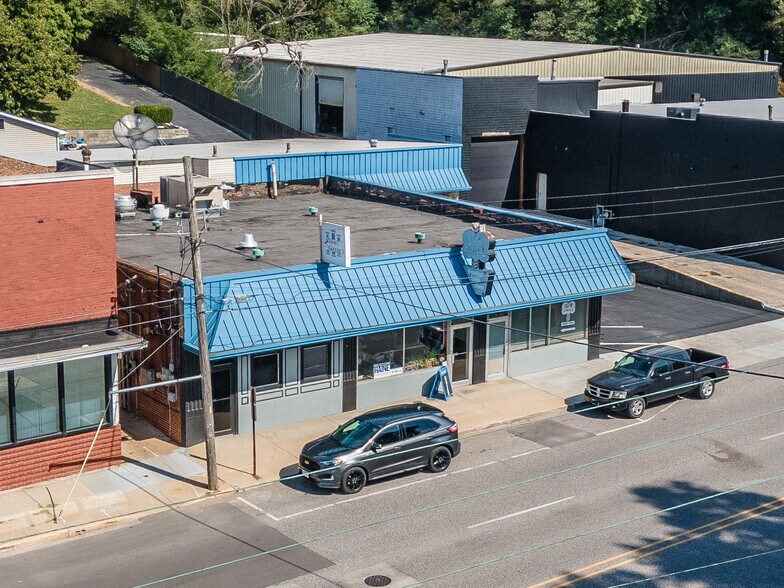 1856 E Broadway, Alton, IL à vendre - Photo de l’immeuble – Image 3 sur 16