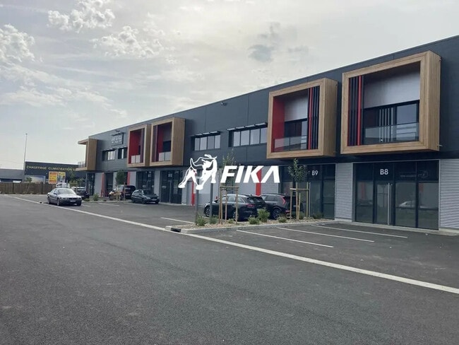 Plus de détails pour Local d'activités à louer