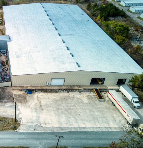 600 Augustus St, Trenton, TX à louer - Photo de l’immeuble – Image 1 sur 13