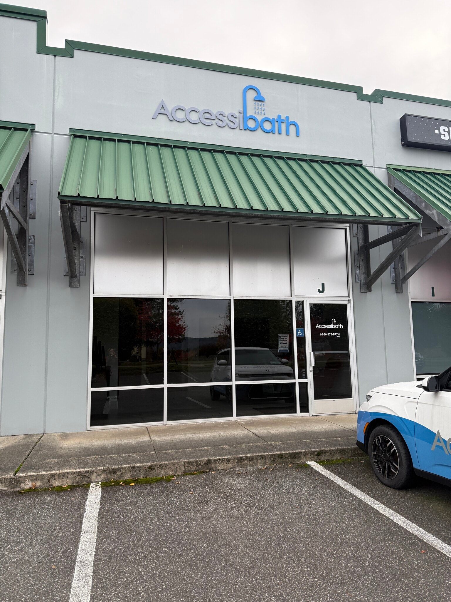 14815 Chain Lake Rd, Monroe, WA à louer Photo de l’immeuble– Image 1 sur 12