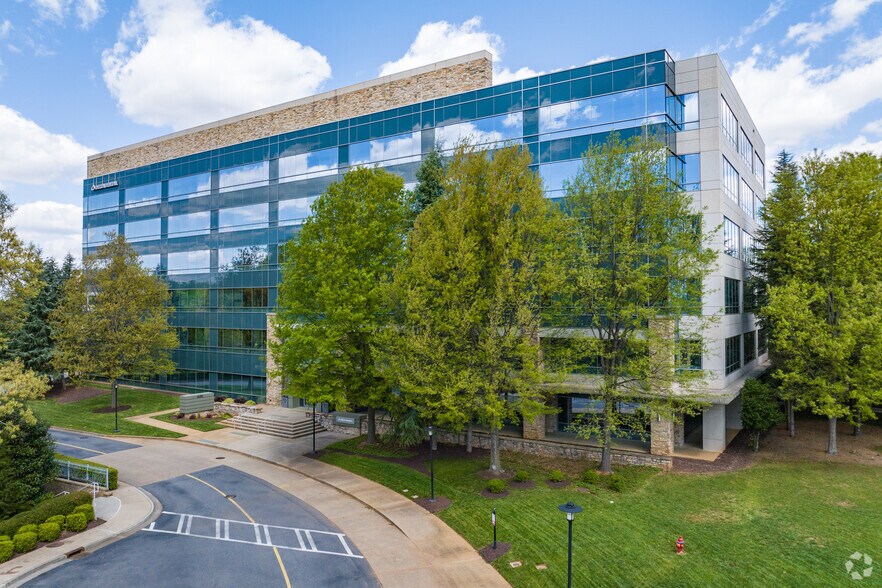 1130 Sanctuary Pky, Alpharetta, GA à louer - Photo de l’immeuble – Image 1 sur 13