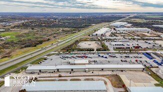 Plus de détails pour 1512 I-35 W, Denton, TX - Industriel/Logistique à louer