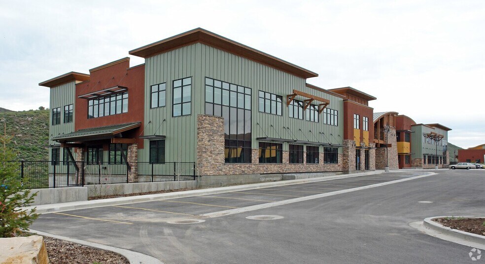 2700 Rasmussen Rd, Park City, UT à louer - Photo de l’immeuble – Image 3 sur 12