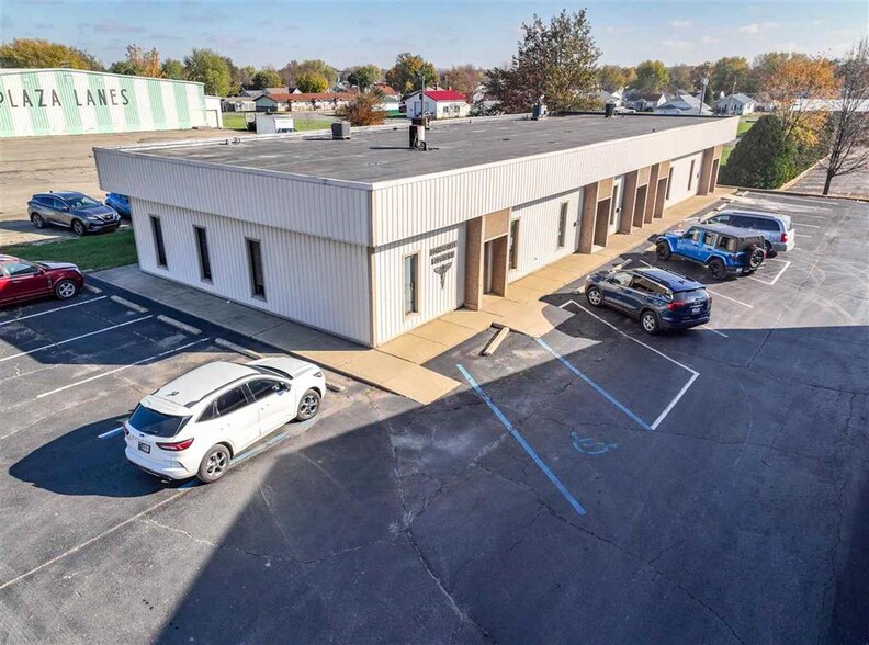 3028 Ohio Ave, Connersville, IN à louer - Photo de l’immeuble – Image 1 sur 5