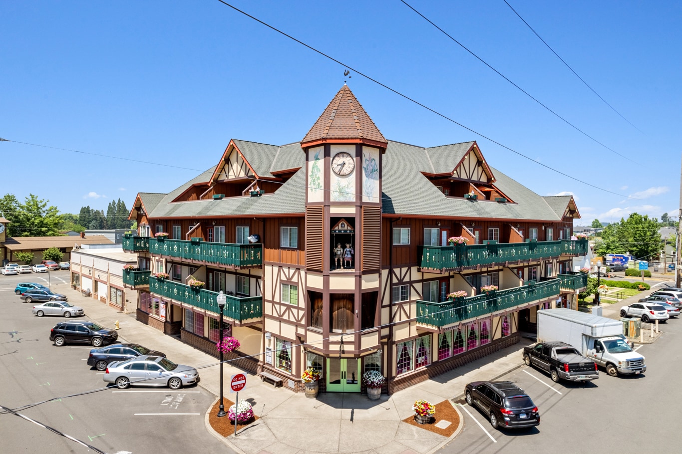 190 E Charles St, Mount Angel, OR à vendre Photo principale– Image 1 sur 15