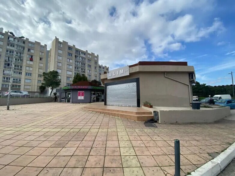 Local commercial dans Marseille à vendre - Photo de l’immeuble – Image 2 sur 5