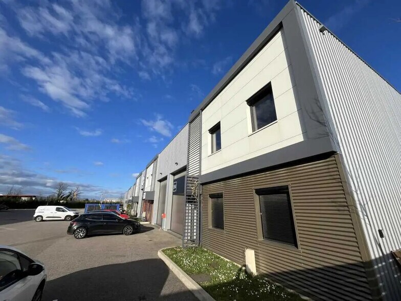 155 Route De Grenoble, Saint-Priest à louer - Photo de l’immeuble – Image 3 sur 22