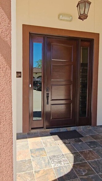12807 Haynes Rd, Houston, TX à vendre - Vidéo sur l’annonce professionnelle – Image 2 sur 20