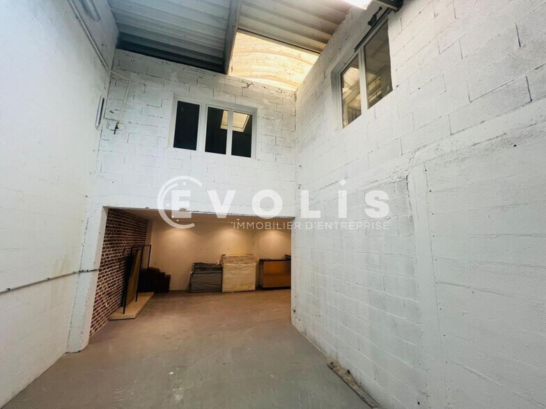 Local d'activités dans Moissy-Cramayel à vendre - Photo intérieure – Image 3 sur 11