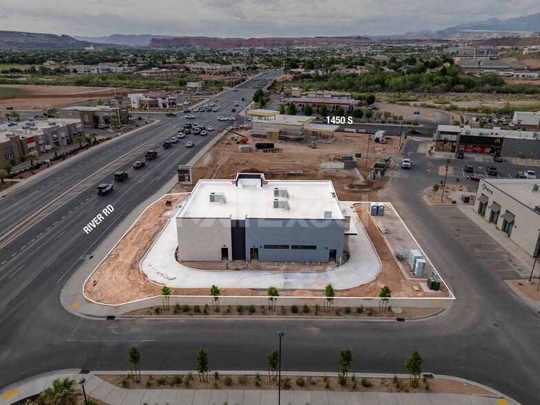 1491 S River Rd, St George, UT à vendre - Photo de l’immeuble – Image 2 sur 7