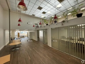 Local d'activités dans Nanterre à vendre Photo intérieure– Image 1 sur 4