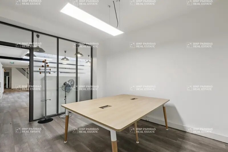Bureau dans Paris à louer - Photo de l’immeuble – Image 2 sur 14