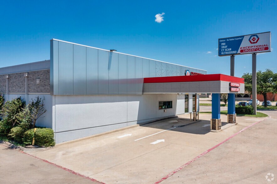 4555 W Walnut St, Garland, TX à louer - Photo de l’immeuble – Image 3 sur 9