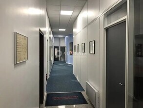 Bureau dans Saint-Germain-en-Laye à louer Photo de l’immeuble– Image 2 sur 6