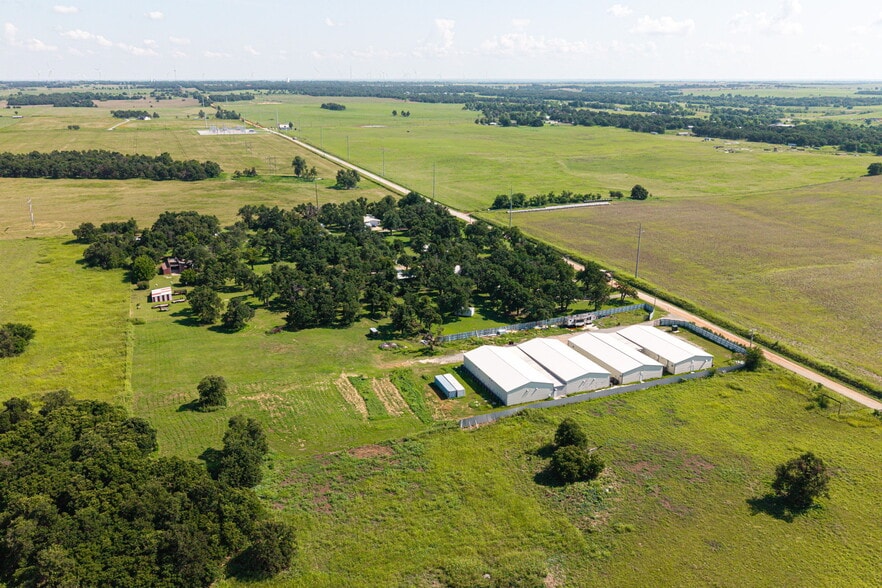 2571 Meridian Ave, Crescent, OK à vendre - Photo de l’immeuble – Image 2 sur 8