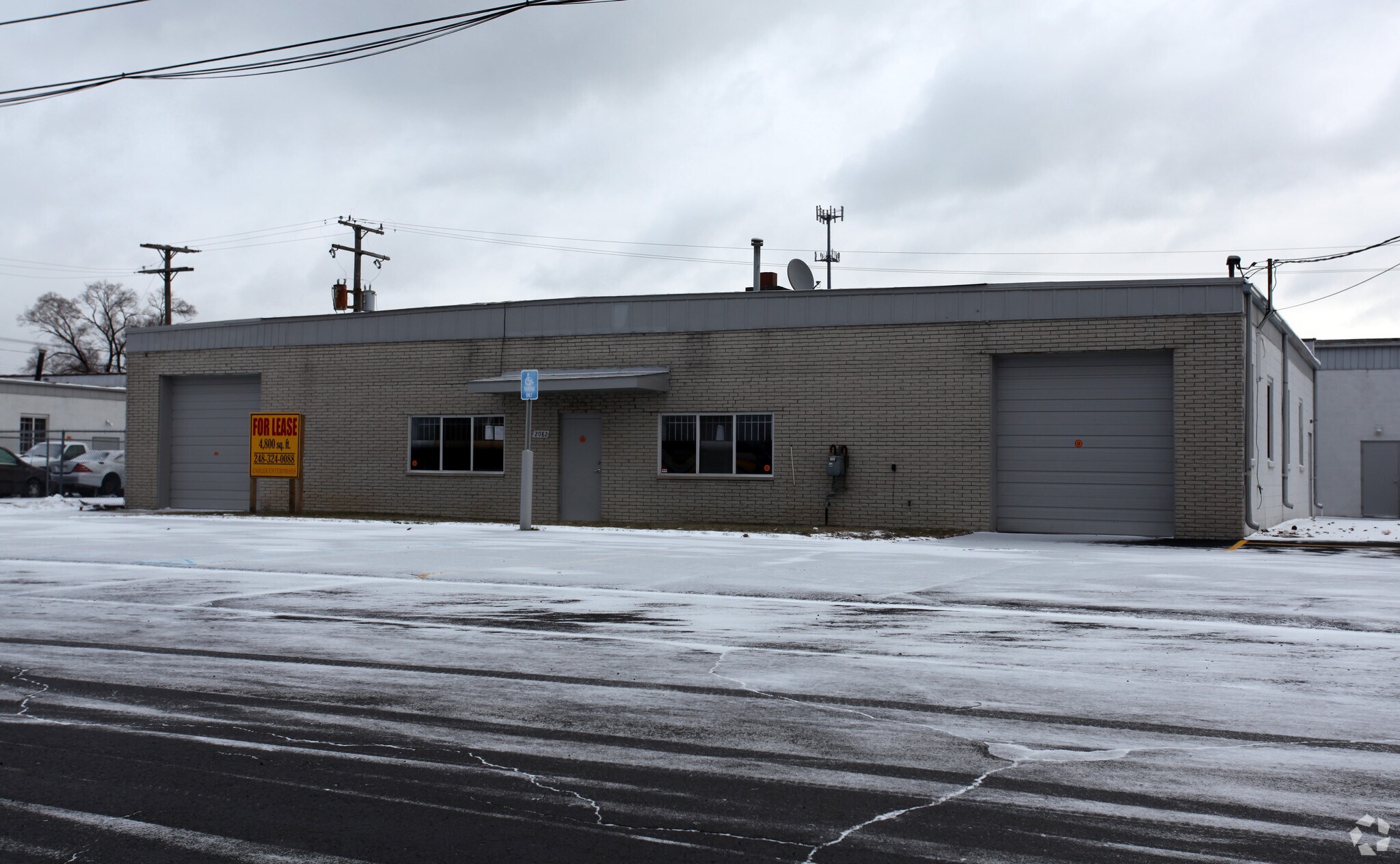 2082 E 10 Mile Rd, Warren, MI à vendre Photo principale– Image 1 sur 4