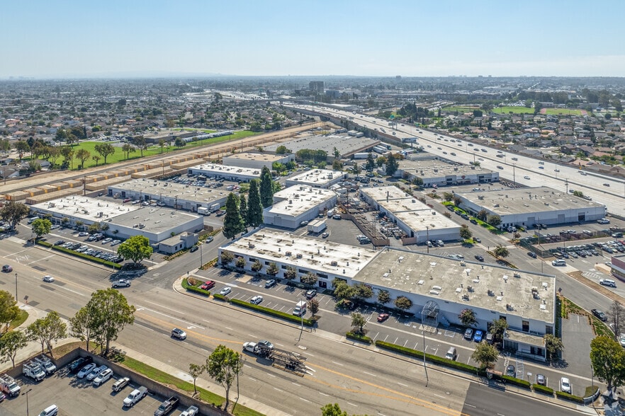 15131-15151 Goldenwest Cir, Westminster, CA à louer - Photo de l’immeuble – Image 1 sur 5