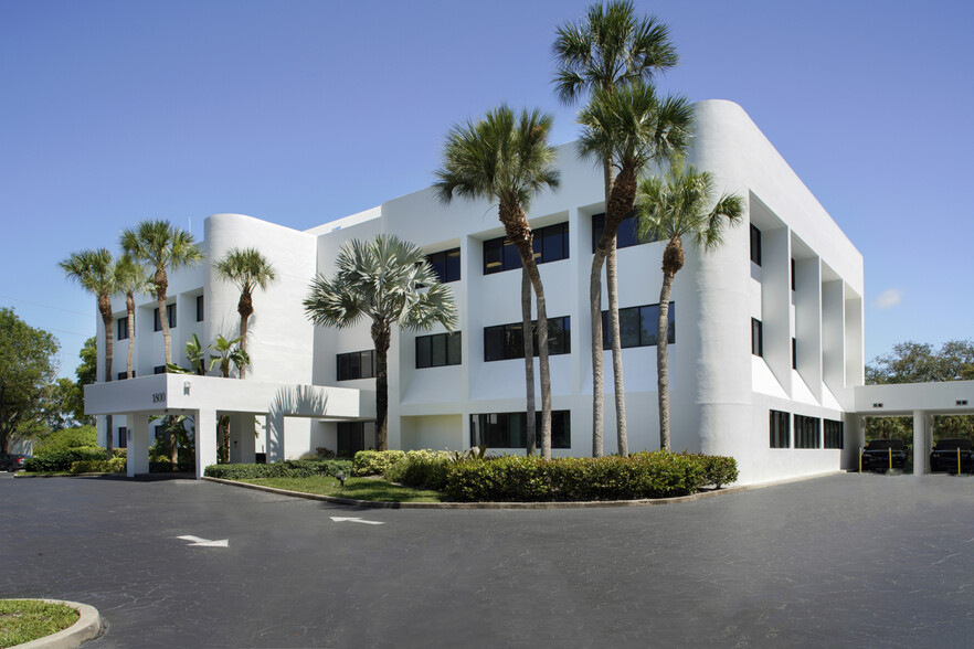 1800 NW Corporate Blvd, Boca Raton, FL à louer - Photo de l’immeuble – Image 1 sur 7