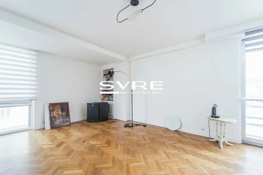 Bureau dans Marseille à vendre - Photo de l’immeuble – Image 2 sur 12
