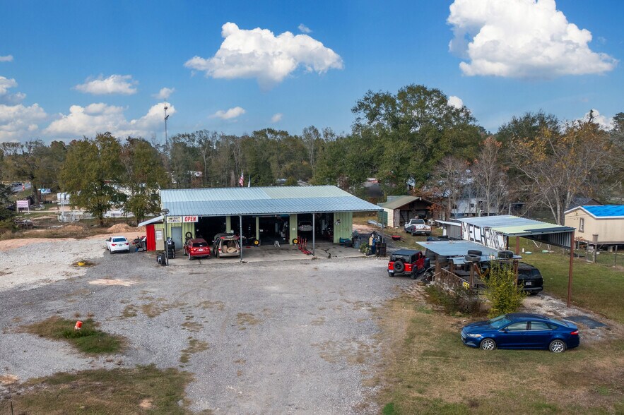 22725 Lost Lake Dr, New Caney, TX à vendre - Photo principale – Image 1 sur 33