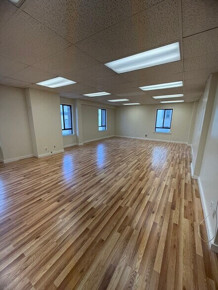 1056 Grant Ave, San Francisco, CA à louer - Photo de l’immeuble – Image 2 sur 5
