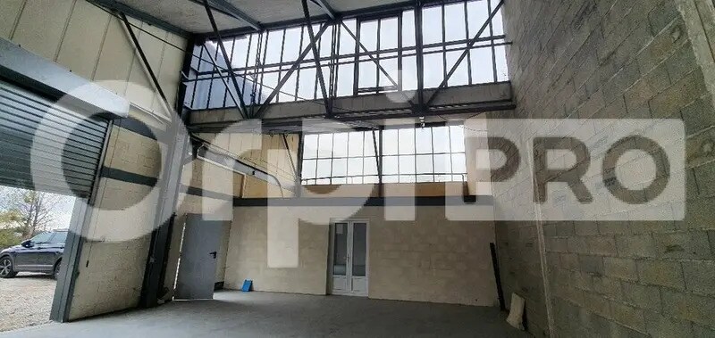 Local d'activités dans Nangis à vendre - Photo intérieure – Image 2 sur 4