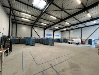 Plus de détails pour Local d'activités à louer