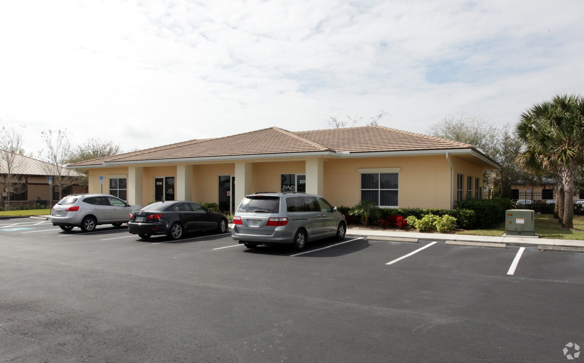 5212-5216 Paylor Ln, Sarasota, FL à louer Photo principale– Image 1 sur 4
