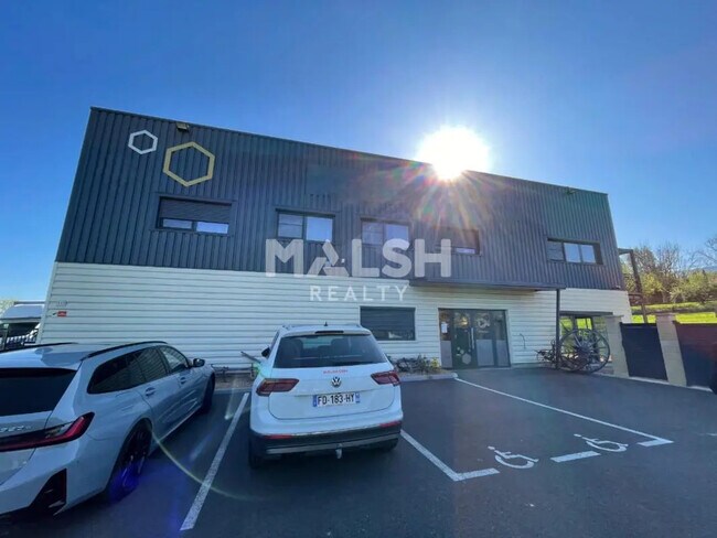 Plus de détails pour Local d’activités à vendre