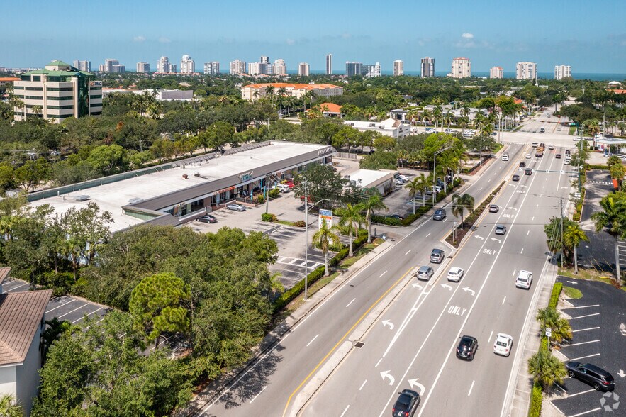 1036-1064 Pine Ridge Rd, Naples, FL à louer - Aérien – Image 1 sur 3