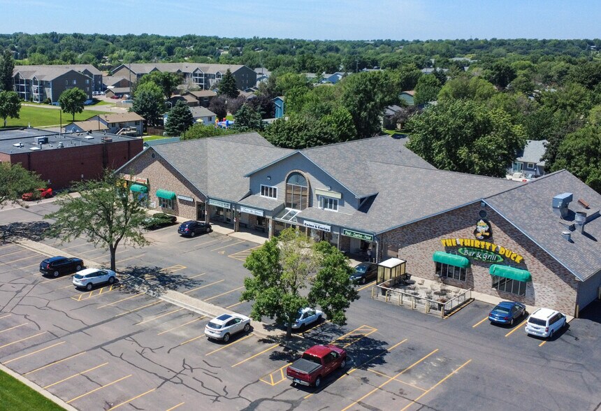 945 S Marion Rd, Sioux Falls, SD à louer - Photo principale – Image 1 sur 5