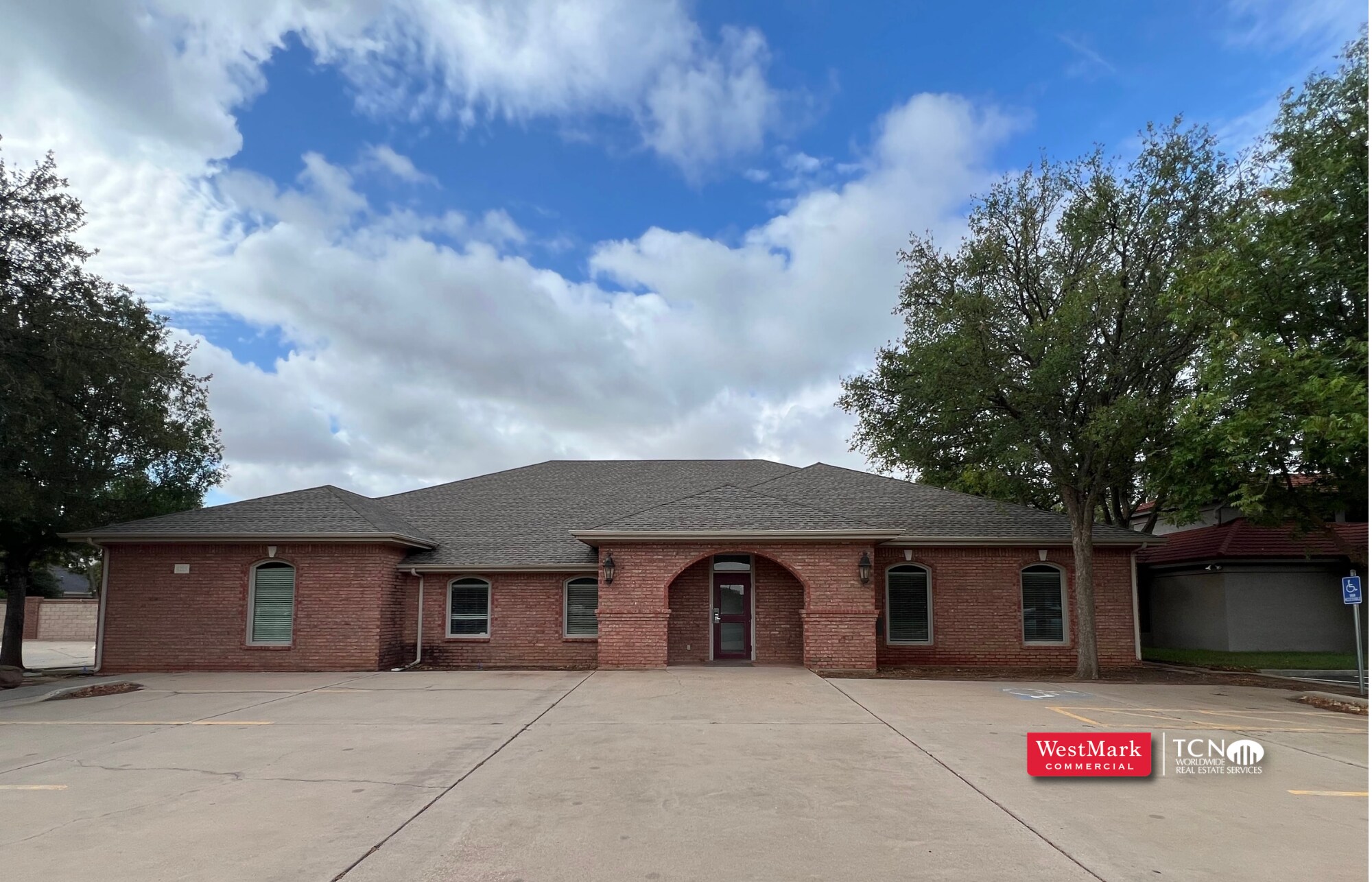 4225 85th St, Lubbock, TX à louer Photo de l’immeuble– Image 1 sur 9
