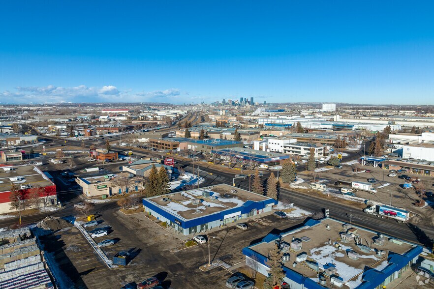 6222 36th St SE, Calgary, AB à louer - Aérien – Image 2 sur 2