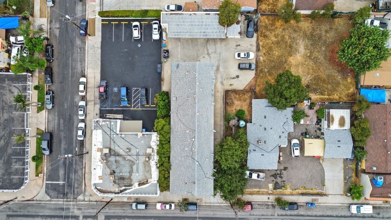 13277 Maclay St, San Fernando, CA à vendre - Photo de l’immeuble – Image 2 sur 12