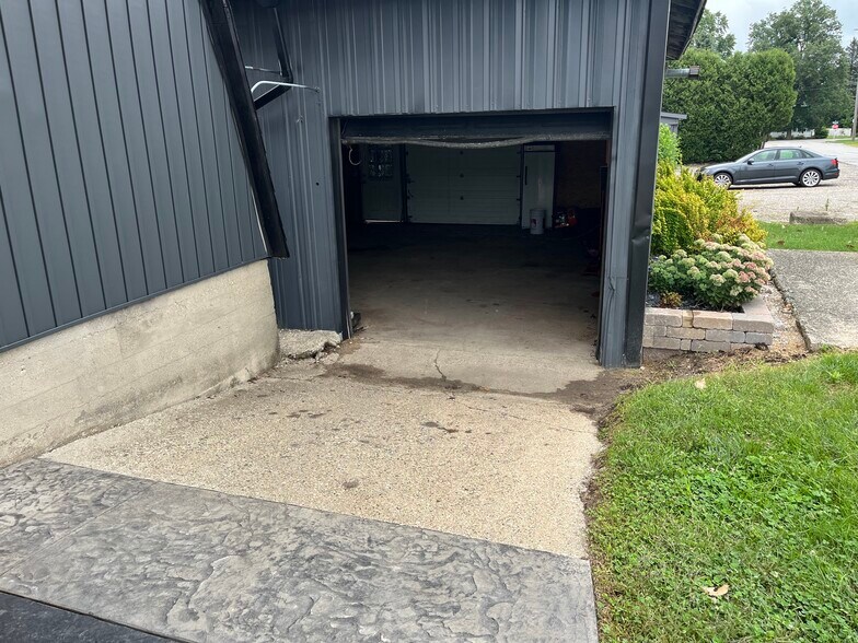 11525 Depot St, Alto, MI à vendre - Photo de l’immeuble – Image 3 sur 7