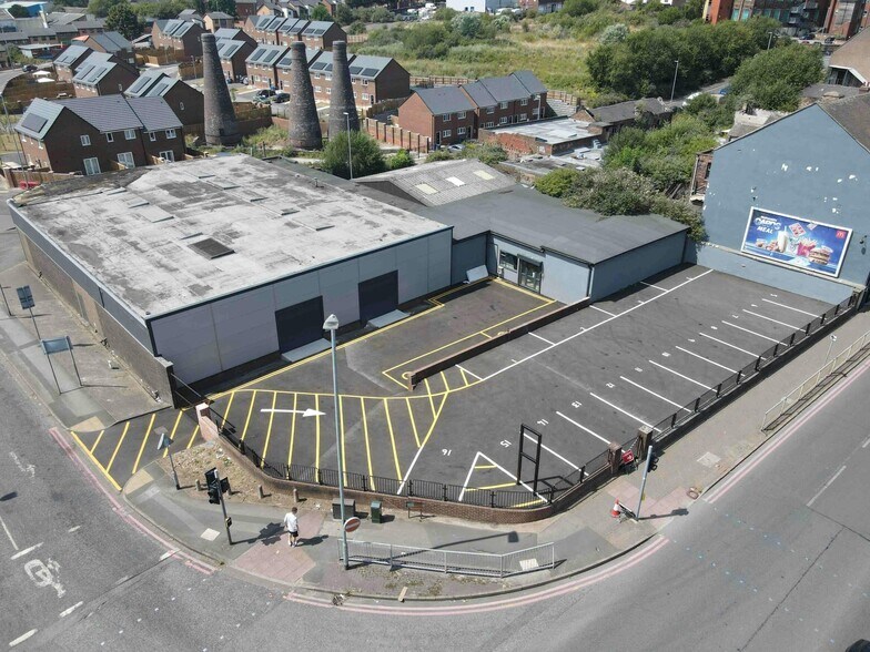 32A Waterloo Rd, Stoke On Trent à louer - Photo de l’immeuble – Image 2 sur 12