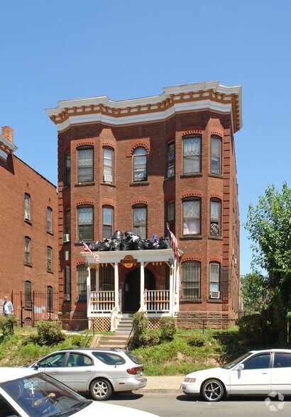 896-898 Park St, Hartford, CT à vendre - Photo de l’immeuble – Image 3 sur 11