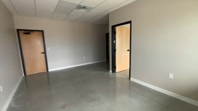 401 S Chitalpa St, Leander, TX à louer - Vidéo sur l’annonce professionnelle 