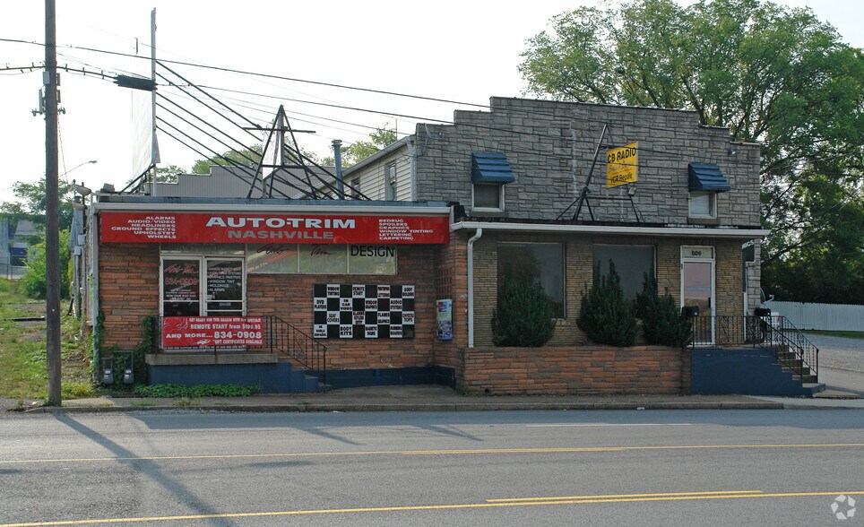 606 Fesslers Ln, Nashville, TN à louer - Photo principale – Image 2 sur 5