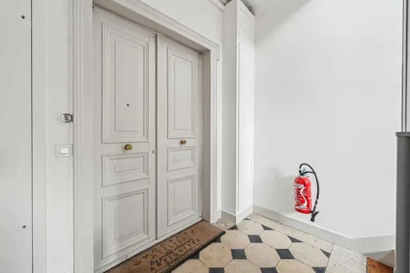 57 Avenue Charles De Gaulle, Neuilly-sur-Seine à vendre - Hall d’entrée – Image 3 sur 15